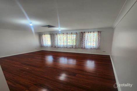 Property photo of 8 Snapper Close Green Valley NSW 2168