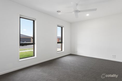 Property photo of 16 Sanderling Avenue Armstrong Creek VIC 3217
