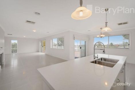 Property photo of 59 Skyline Drive Officer VIC 3809