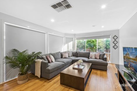Property photo of 11 Ryland Circuit Delahey VIC 3037
