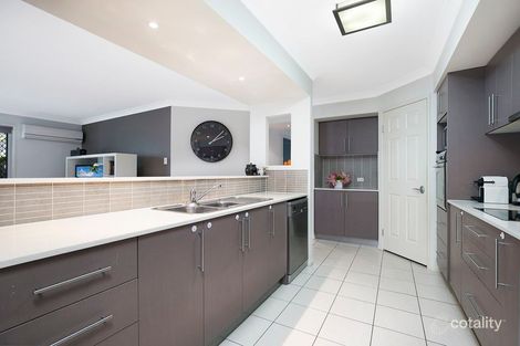 Property photo of 13 Sylvateere Crescent Wakerley QLD 4154