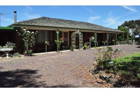 380 Cams Rd, Lang Lang East, VIC 3984