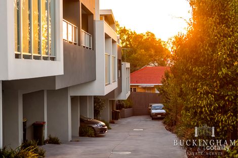 Property photo of 4/20 Eldale Avenue Greensborough VIC 3088