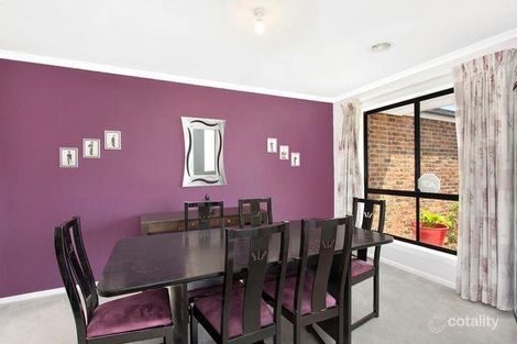 Property photo of 26 Stringybark Drive Jerrabomberra NSW 2619