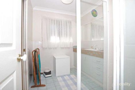 Property photo of 1/18 Eversleigh Road Scarborough QLD 4020