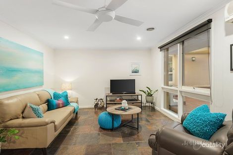 Property photo of 12 Corandirk Place Yallambie VIC 3085