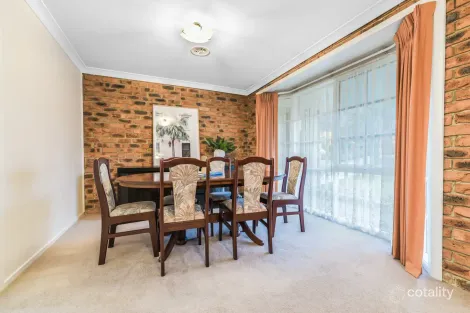 Property photo of 3 Tyntynder Close Berwick VIC 3806