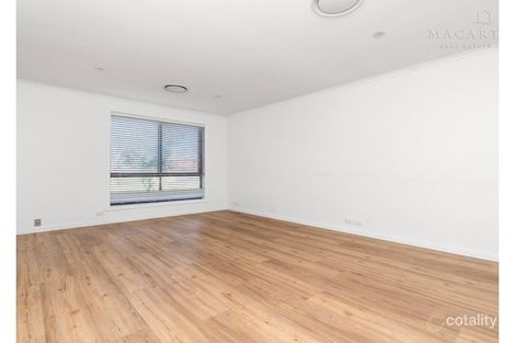 Property photo of 66 Undurra Drive Glenfield Park NSW 2650