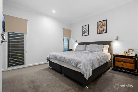 Property photo of 53 Hutton Avenue Wynnum QLD 4178