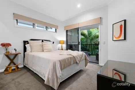 Property photo of 53 Hutton Avenue Wynnum QLD 4178