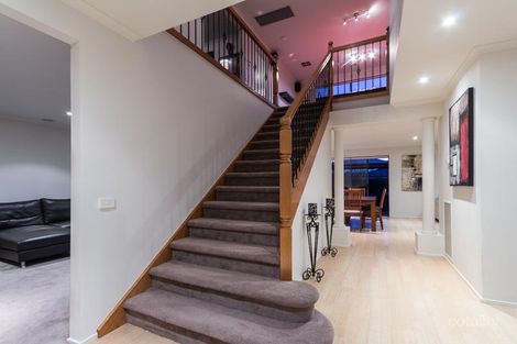 Property photo of 1 Messina Place Narre Warren South VIC 3805