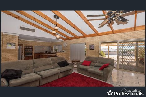 Property photo of 41 Eakins Crescent Wandina WA 6530