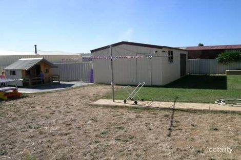 Property photo of 9 Tobin Crescent Epsom VIC 3551