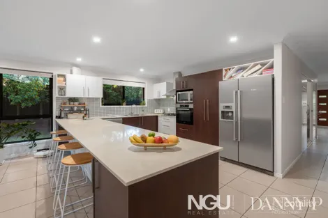 Property photo of 16 Zoe Place Moggill QLD 4070