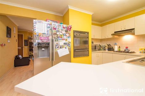 Property photo of 11 Fraser Court Cranbourne North VIC 3977