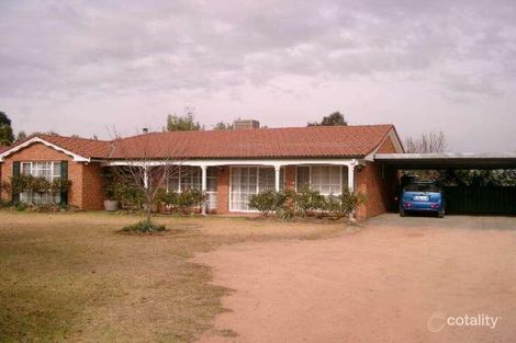 11 Billabong Cres, Parkes, NSW 2870