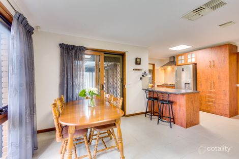 Property photo of 10 Condor Place Taylors Lakes VIC 3038