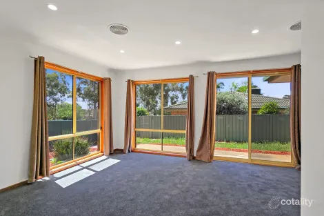 Property photo of 1 Watchorn Close Holt ACT 2615