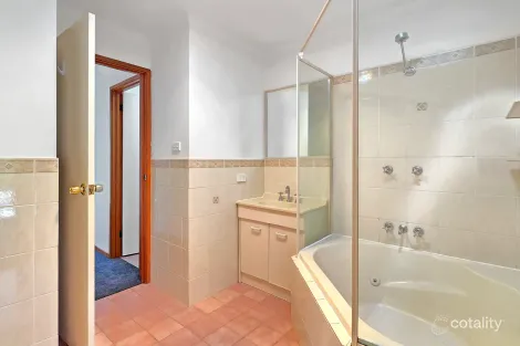 Property photo of 1 Watchorn Close Holt ACT 2615