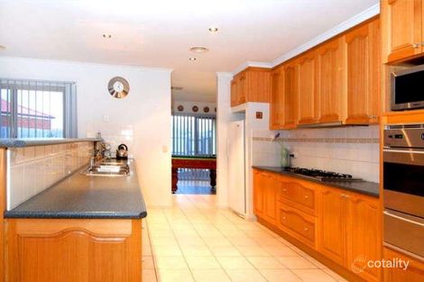 Property photo of 32 Roadhouse Wynd Sydenham VIC 3037