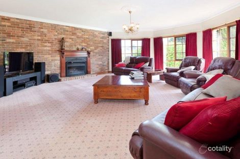 Property photo of 6 McCutcheon Close Mount Eliza VIC 3930