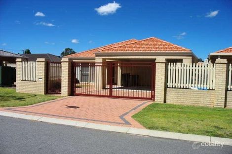 4/2 Hobby Rtt, Queens Park, WA 6107