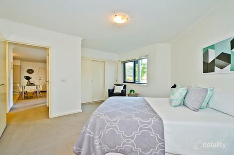Property photo of 30 Quarry Circuit Coburg VIC 3058
