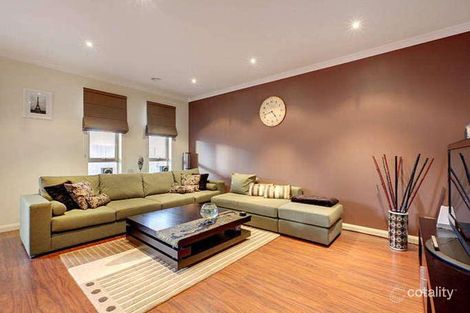 Property photo of 3 Flowerdale Crescent Roxburgh Park VIC 3064