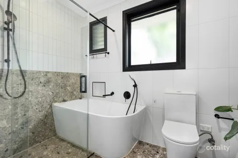 Property photo of 8 Griffiths Court Mount Waverley VIC 3149