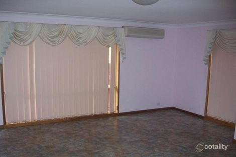 Property photo of 7 Cyclamen Place Macquarie Fields NSW 2564
