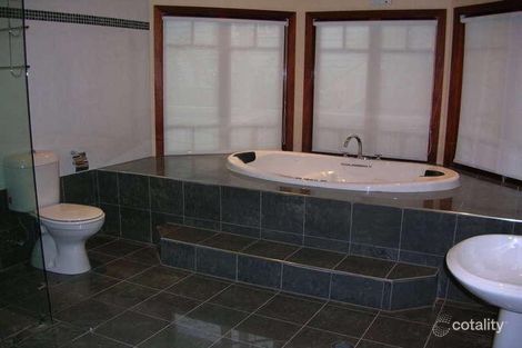 Property photo of 18 Malcolm Street Hawthorne QLD 4171