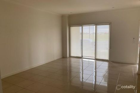 Property photo of 5 Lygon Drive Craigieburn VIC 3064