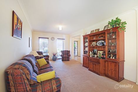 Property photo of 46 Archibald Crescent Rosemeadow NSW 2560