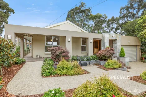 4 Sheldon Pl, Wheelers Hill, VIC 3150