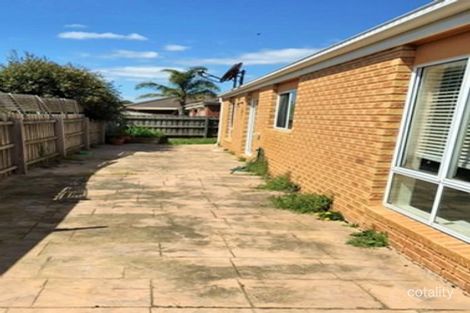 Property photo of 12 Havilland Drive Roxburgh Park VIC 3064