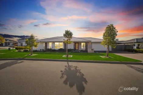 4 WARE ST, GOOGONG, NSW 2620