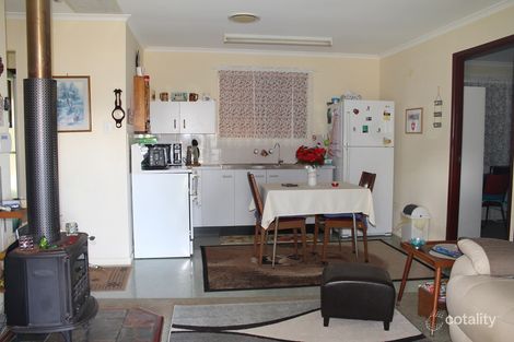 Property photo of 17 James Street Blackbutt QLD 4314