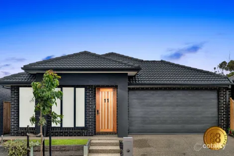 Property photo of 11 Stonecutter Loop Fraser Rise VIC 3336