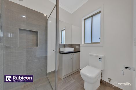 Property photo of 39 Larneuk Drive Cobblebank VIC 3338