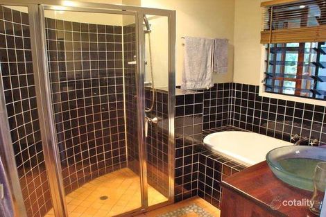 Property photo of 33 Bates Drive Birkdale QLD 4159