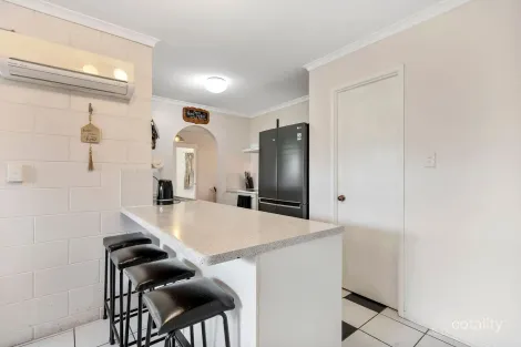 Property photo of 2 Brynn Court Rasmussen QLD 4815