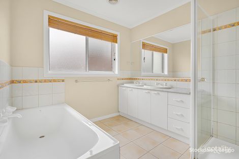Property photo of 1 Chappell Court Sunbury VIC 3429