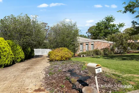 25 St Andrews Way, Darley, VIC 3340