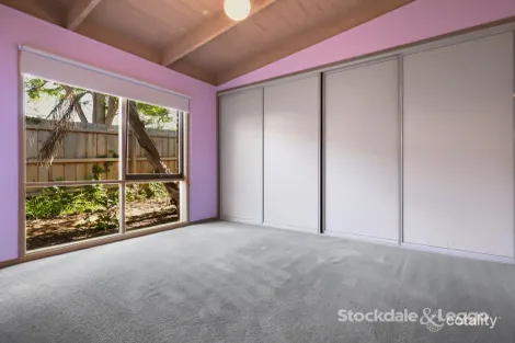 Property photo of 25 St Andrews Way Darley VIC 3340