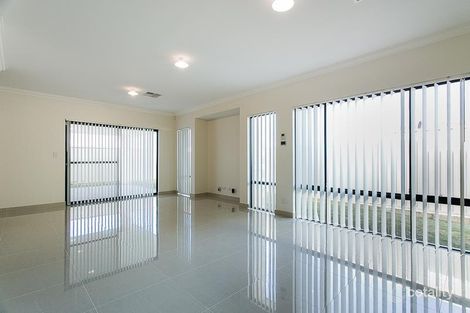 24 Wooleen Pkwy, Beeliar, WA 6164