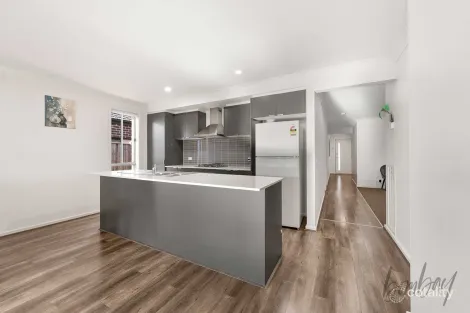 Property photo of 14 Straun Road Mickleham VIC 3064