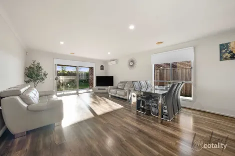 Property photo of 14 Straun Road Mickleham VIC 3064