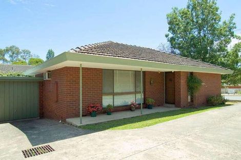 2/208 Hull Rd, Mooroolbark, VIC 3138