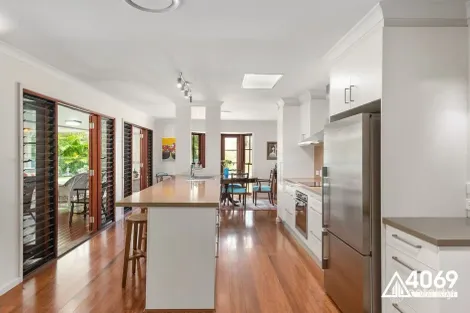 Property photo of 33 Scenic Road Kenmore QLD 4069