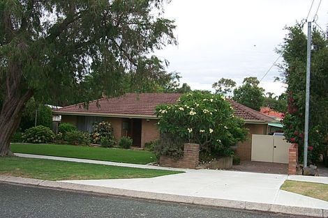 11 Murray Dr, High Wycombe, WA 6057